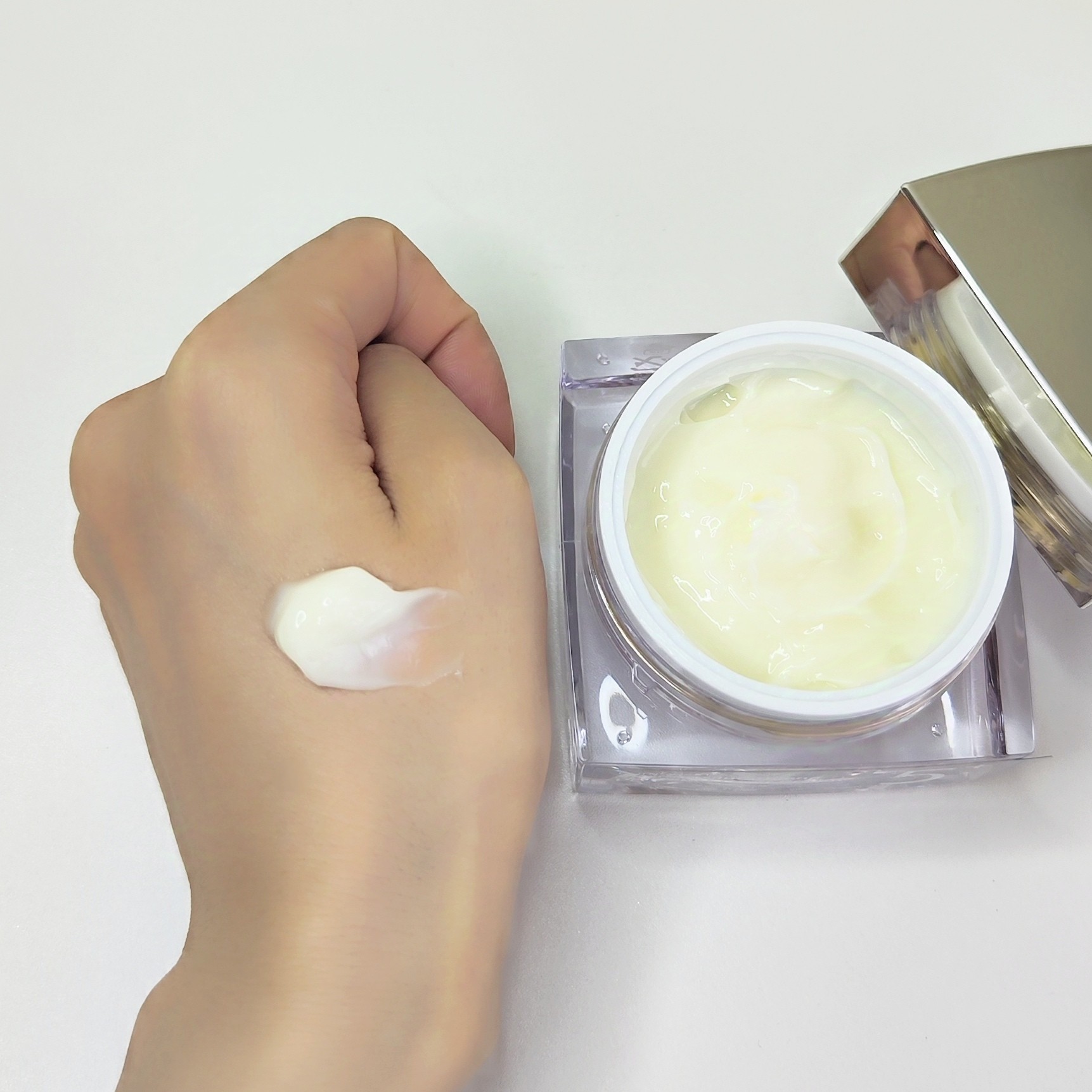 numbuzin5番の白玉グルタチオンCメラゼロクリーム】30代のカサつき