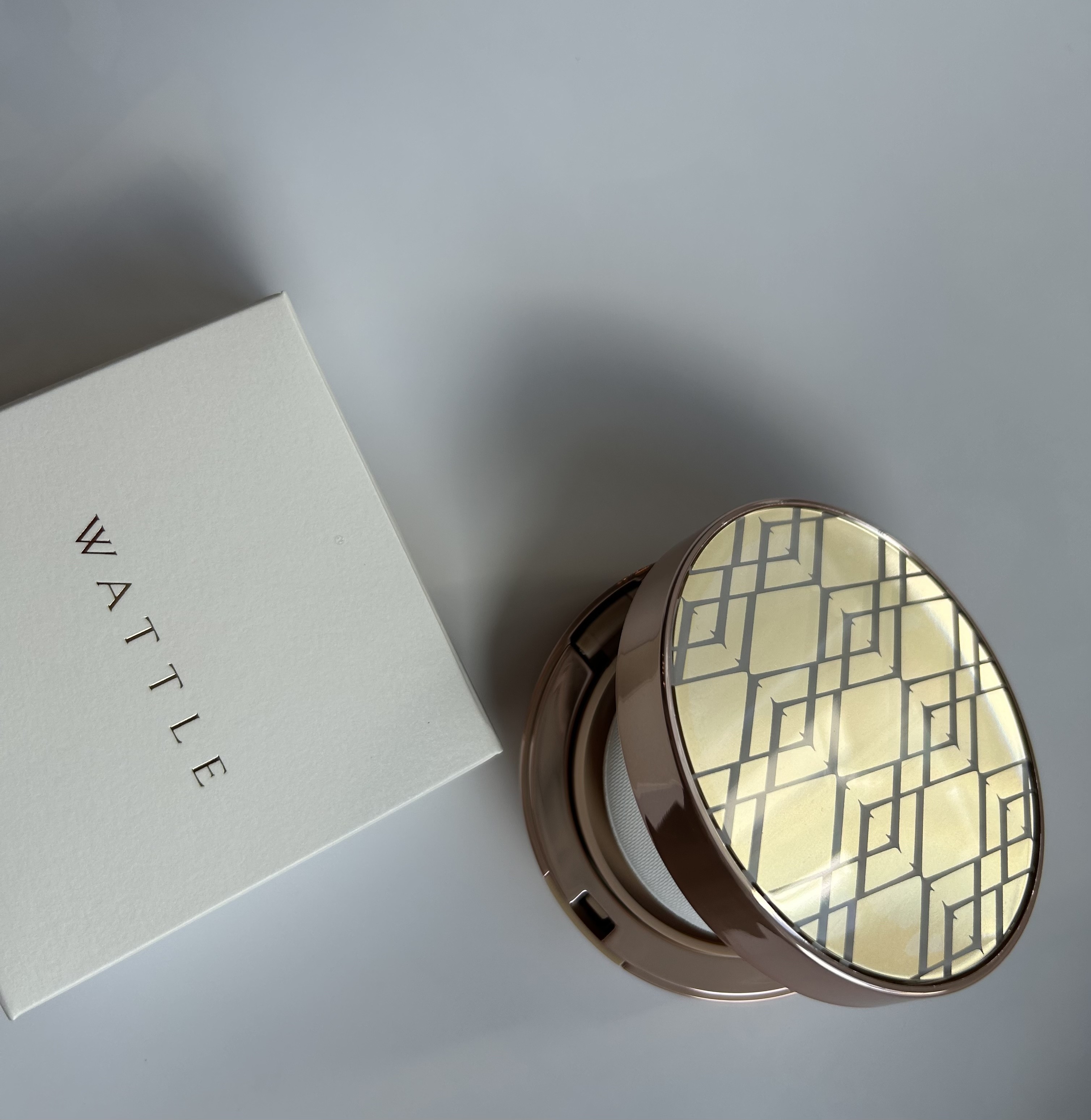 WATTLEクッションファンデーションのレビューをチェックする｜ONEcosme